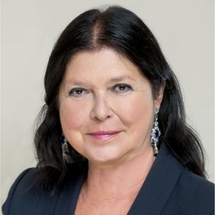 Dr. Zita Zoltay Paprika